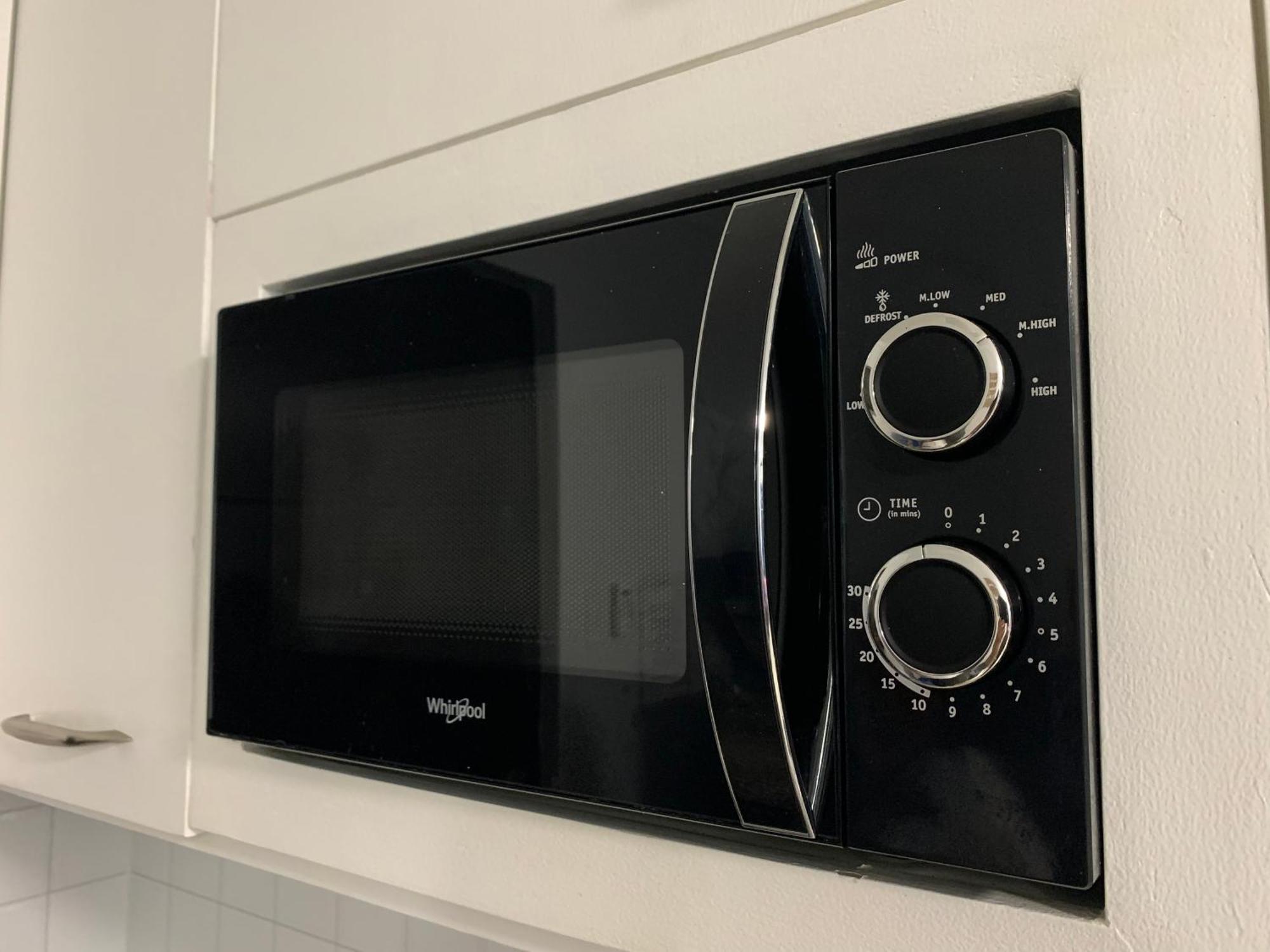 Spacious 2-Bedroom Condo,Wifi,Netflix,Free Parking カガヤン・デ・オロ エクステリア 写真