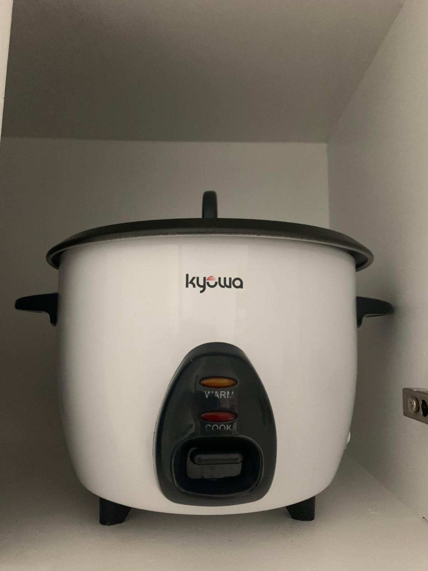 Spacious 2-Bedroom Condo,Wifi,Netflix,Free Parking カガヤン・デ・オロ エクステリア 写真